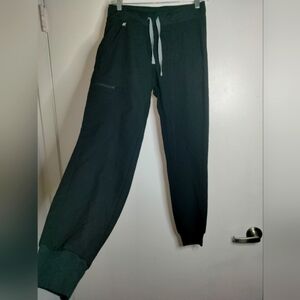 🔥FIGS Scrubs: Bundle 2 for $38 Mix & Match any Single listed Tops or Bottoms 🔥